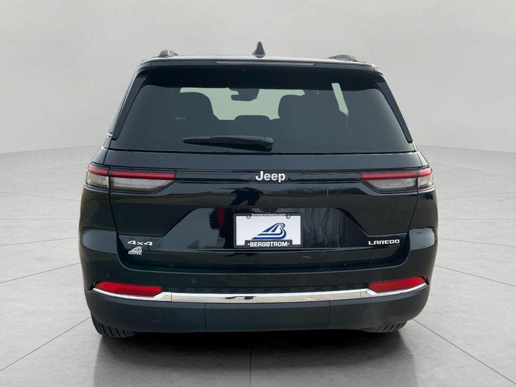 new 2025 Jeep Grand Cherokee car, priced at $39,425