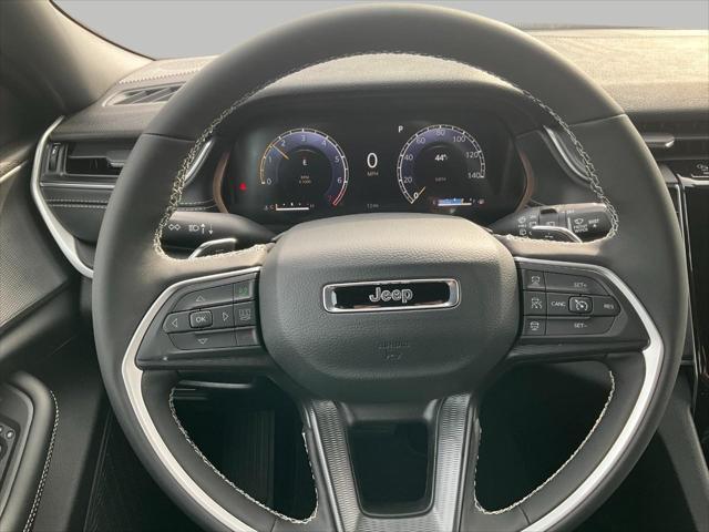 new 2025 Jeep Grand Cherokee car, priced at $41,201