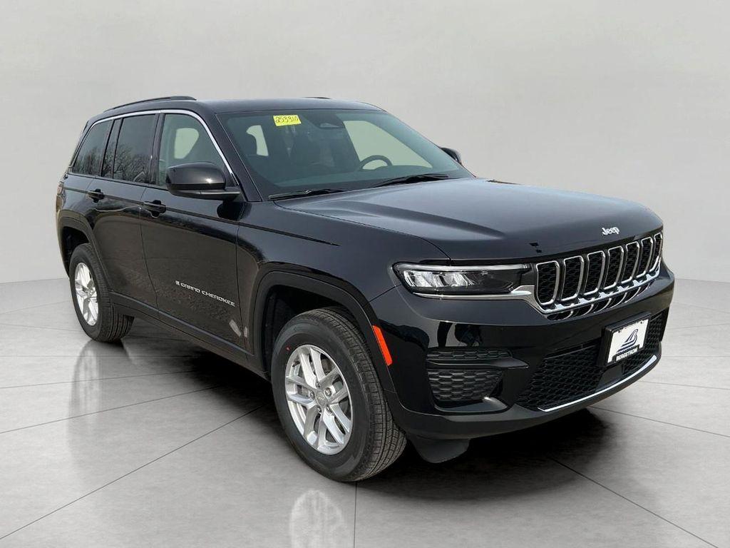 new 2025 Jeep Grand Cherokee car, priced at $39,425