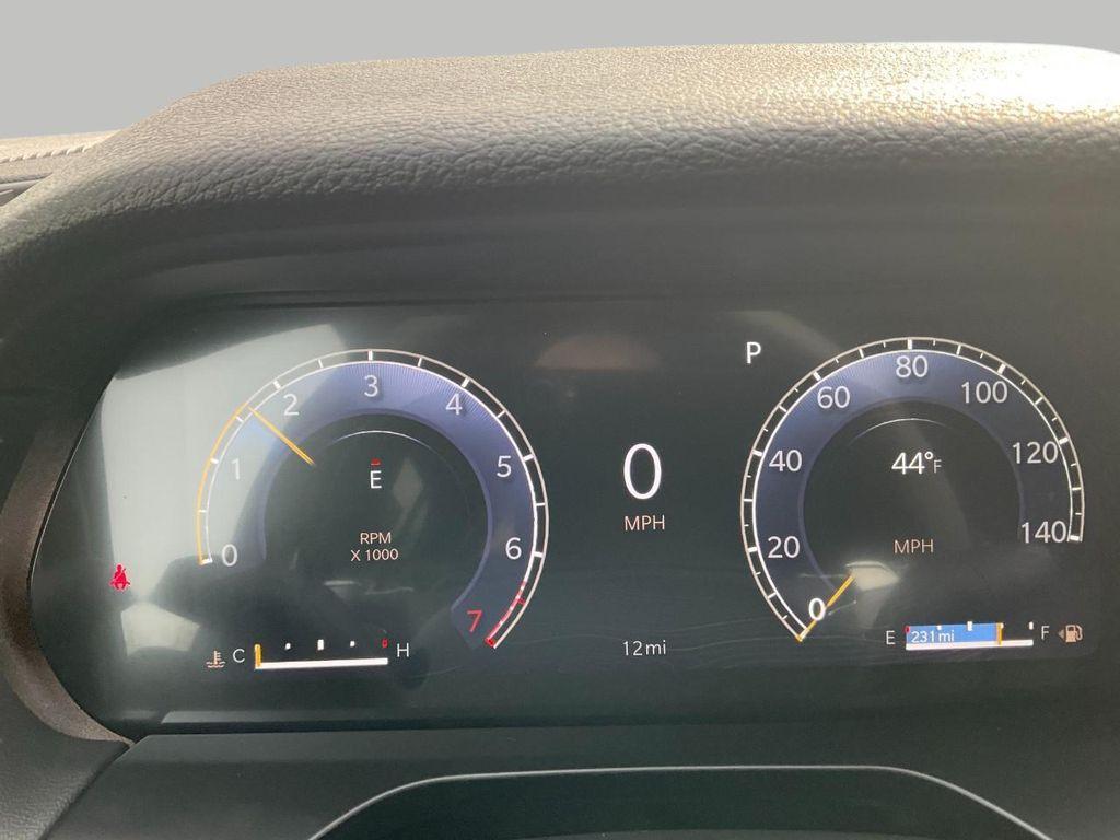 new 2025 Jeep Grand Cherokee car, priced at $39,425