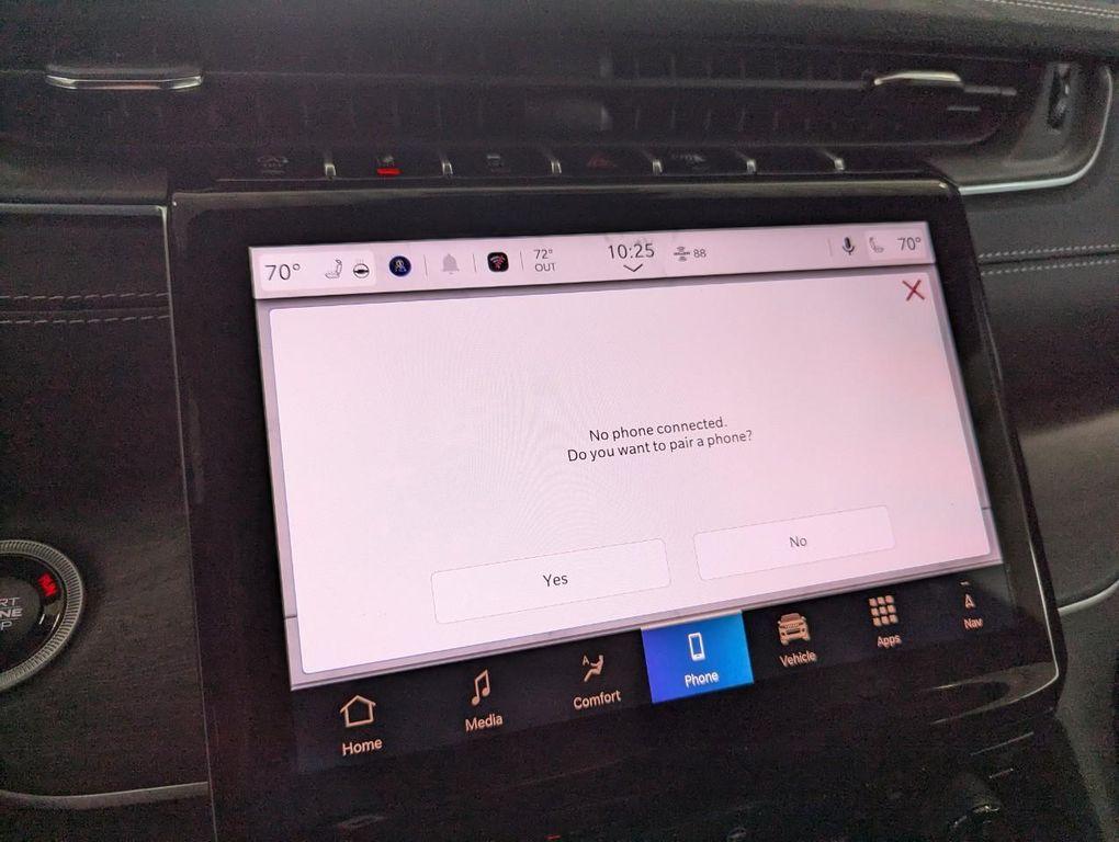 new 2025 Jeep Grand Cherokee car, priced at $48,102