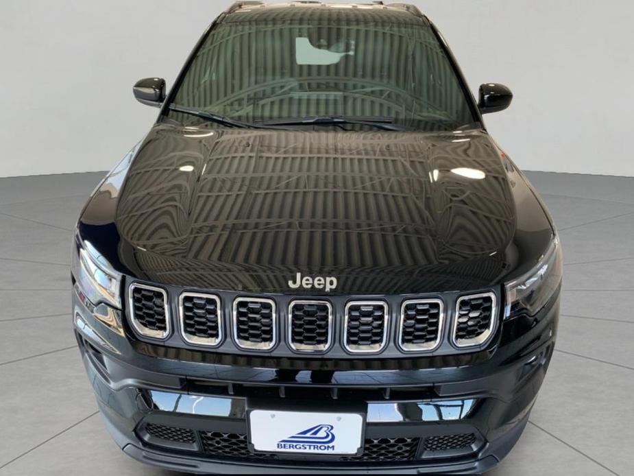 new 2024 Jeep Compass car, priced at $25,125