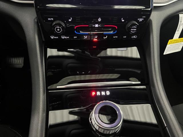 new 2025 Jeep Grand Cherokee car, priced at $40,672