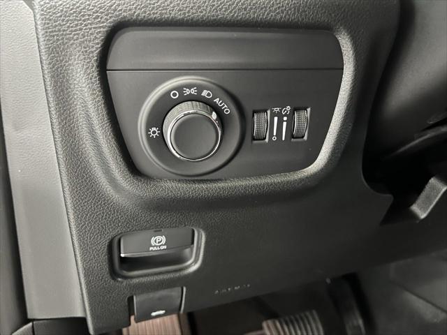 new 2025 Jeep Grand Cherokee car, priced at $40,672