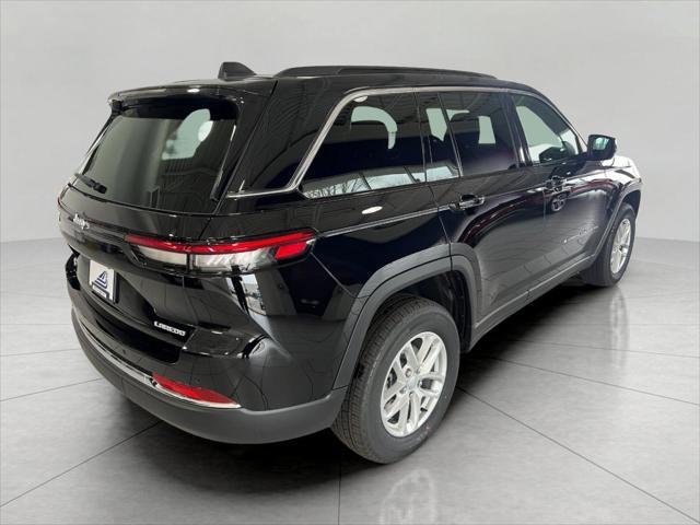 new 2025 Jeep Grand Cherokee car, priced at $40,672
