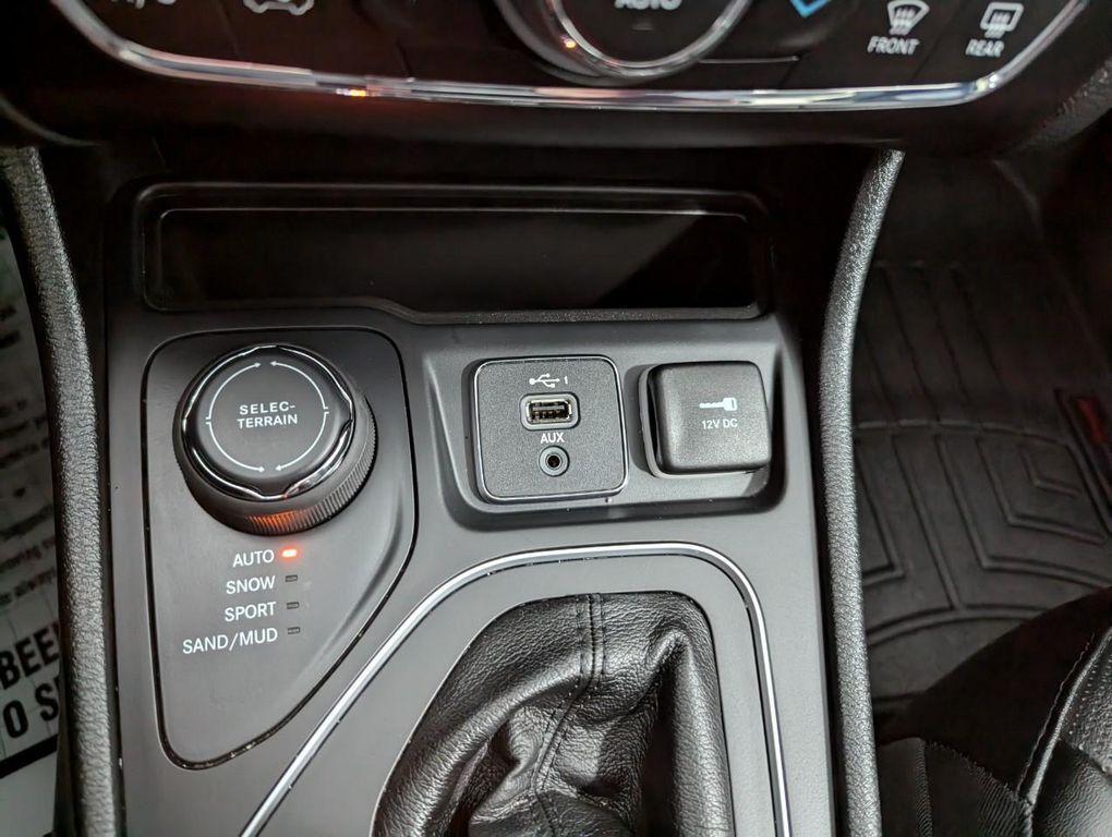 used 2022 Jeep Cherokee car, priced at $24,480