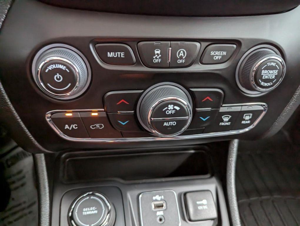 used 2022 Jeep Cherokee car, priced at $24,480