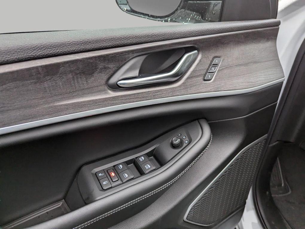 new 2025 Jeep Grand Cherokee L car, priced at $51,142