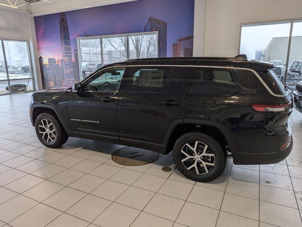 new 2025 Jeep Grand Cherokee L car, priced at $51,681