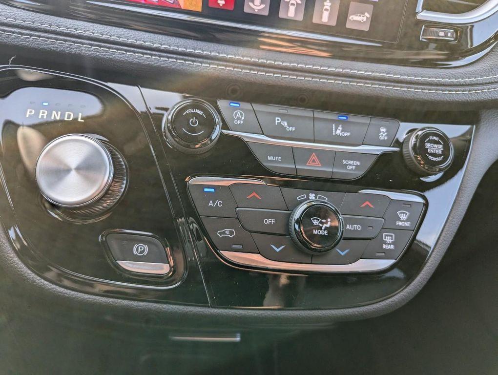 new 2026 Chrysler Pacifica car, priced at $41,664
