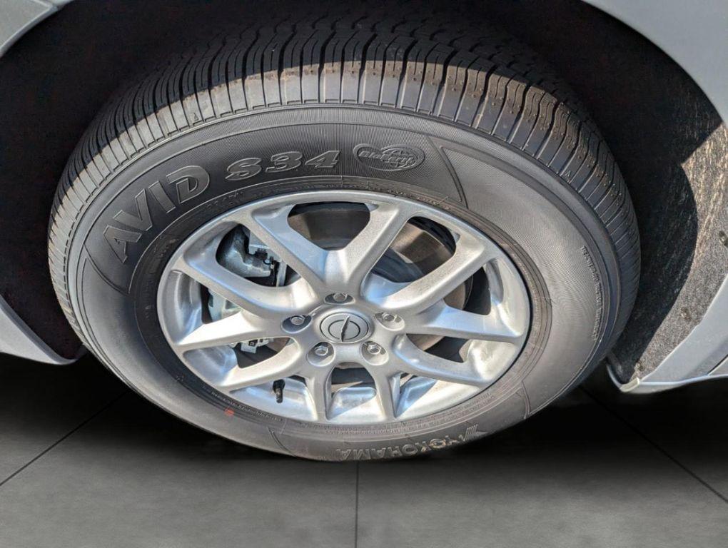 new 2026 Chrysler Pacifica car, priced at $41,664