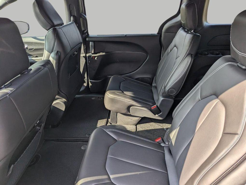 new 2026 Chrysler Pacifica car, priced at $41,664