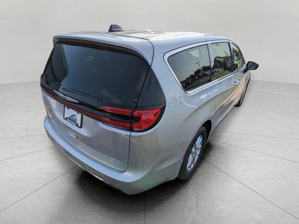 new 2026 Chrysler Pacifica car, priced at $41,664