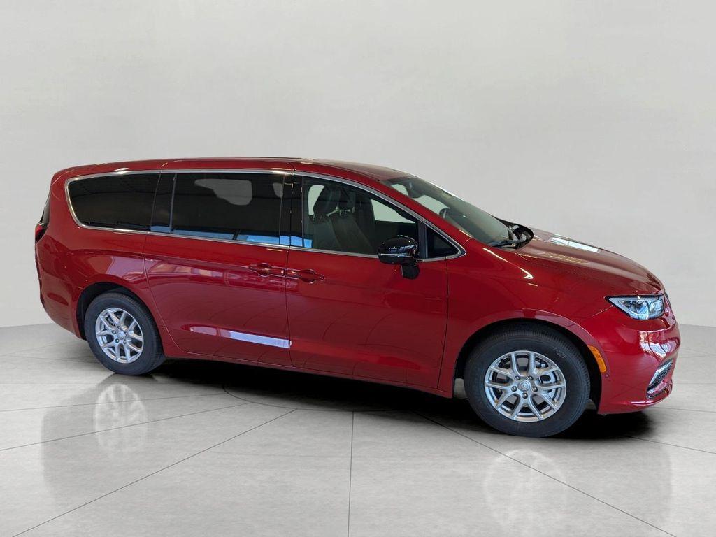 new 2026 Chrysler Pacifica car, priced at $43,461