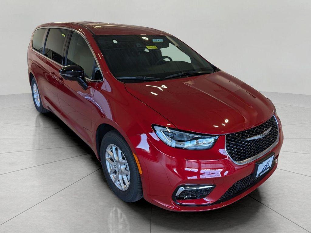 new 2026 Chrysler Pacifica car, priced at $43,461