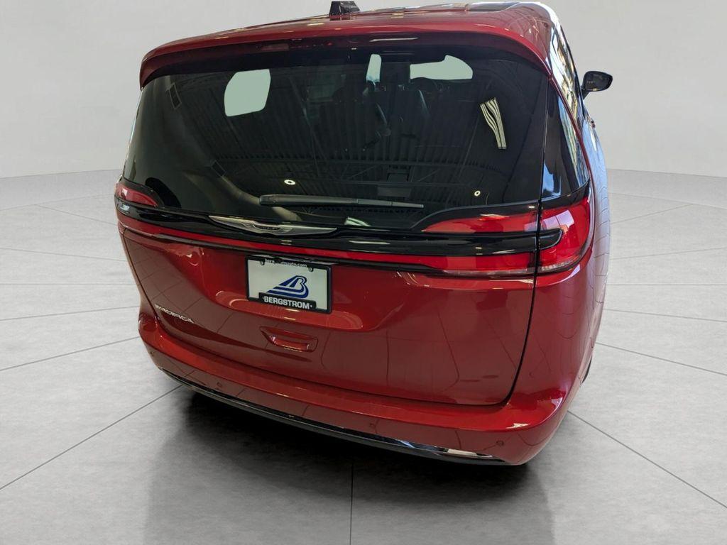new 2026 Chrysler Pacifica car, priced at $43,461