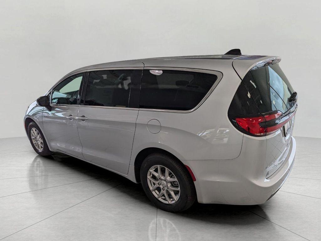 new 2026 Chrysler Pacifica car, priced at $41,663