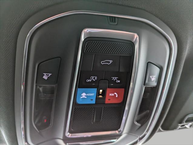 new 2025 Jeep Grand Cherokee car, priced at $39,102