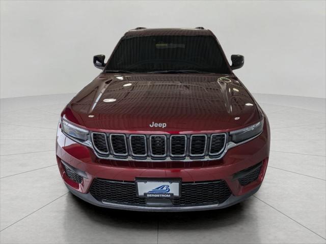 new 2025 Jeep Grand Cherokee car, priced at $39,102