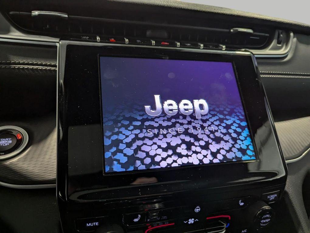 new 2025 Jeep Grand Cherokee car, priced at $43,701