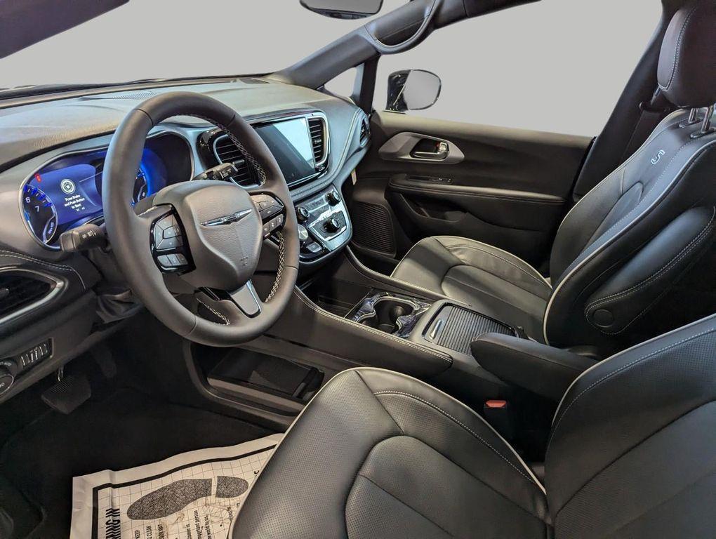 new 2026 Chrysler Pacifica car, priced at $53,202