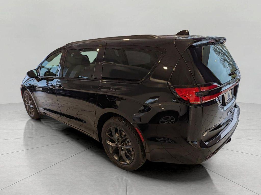 new 2026 Chrysler Pacifica car, priced at $53,202