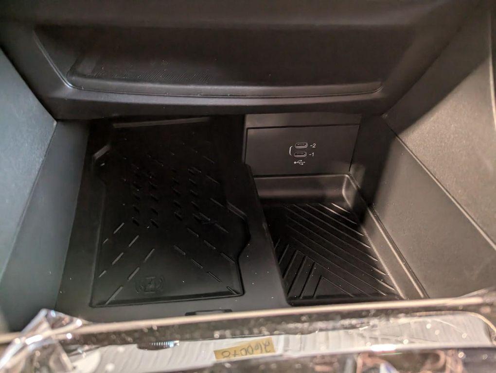 new 2026 Chrysler Pacifica car, priced at $53,202