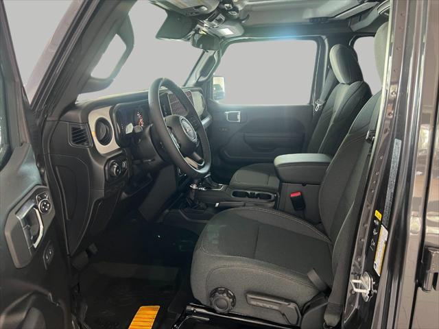 new 2025 Jeep Wrangler car, priced at $46,234