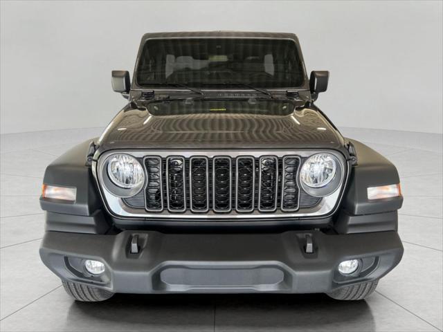 new 2025 Jeep Wrangler car, priced at $46,234