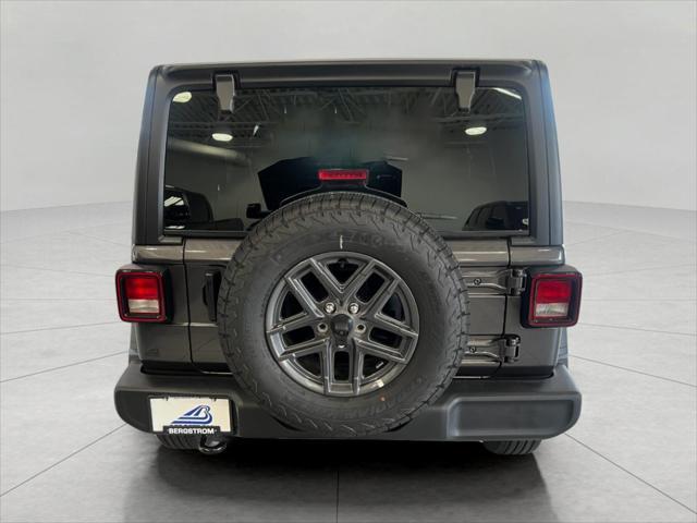 new 2025 Jeep Wrangler car, priced at $46,234