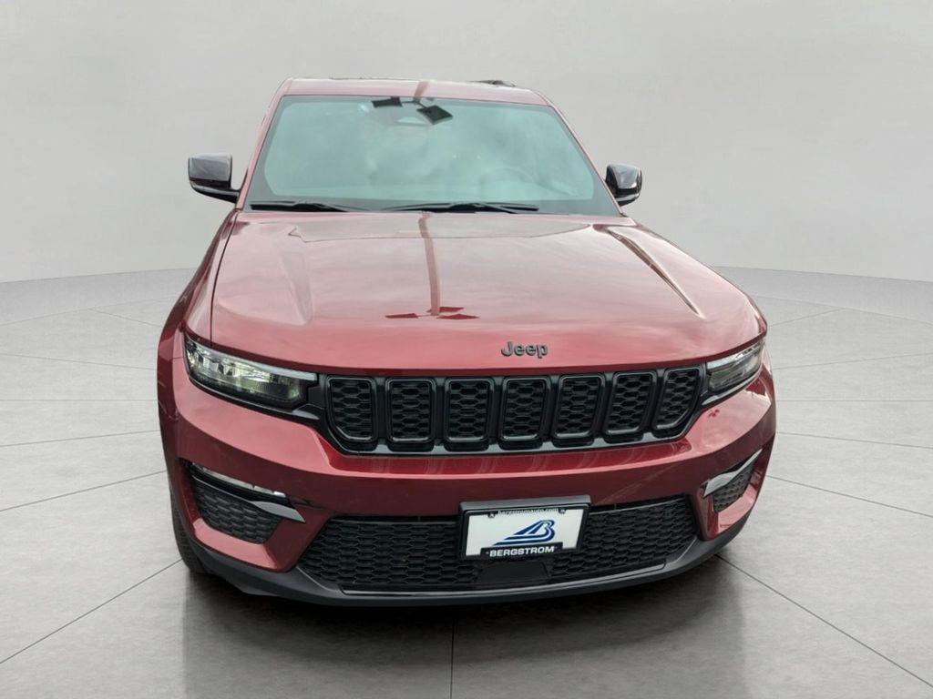 new 2025 Jeep Grand Cherokee car, priced at $48,221