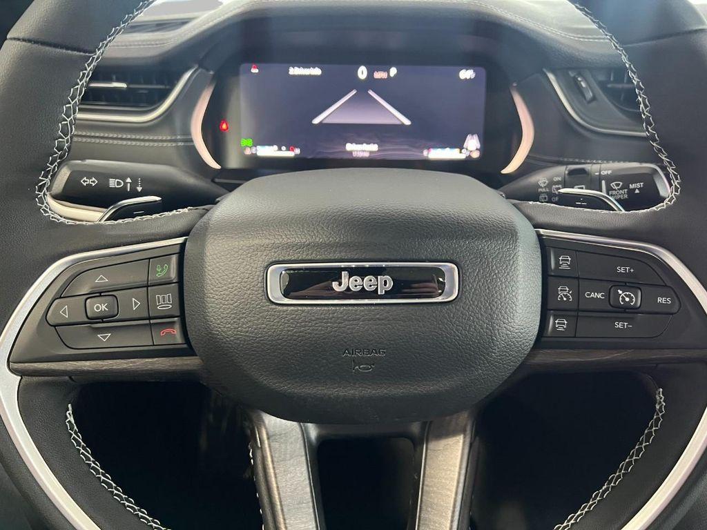 new 2025 Jeep Grand Cherokee car, priced at $48,235