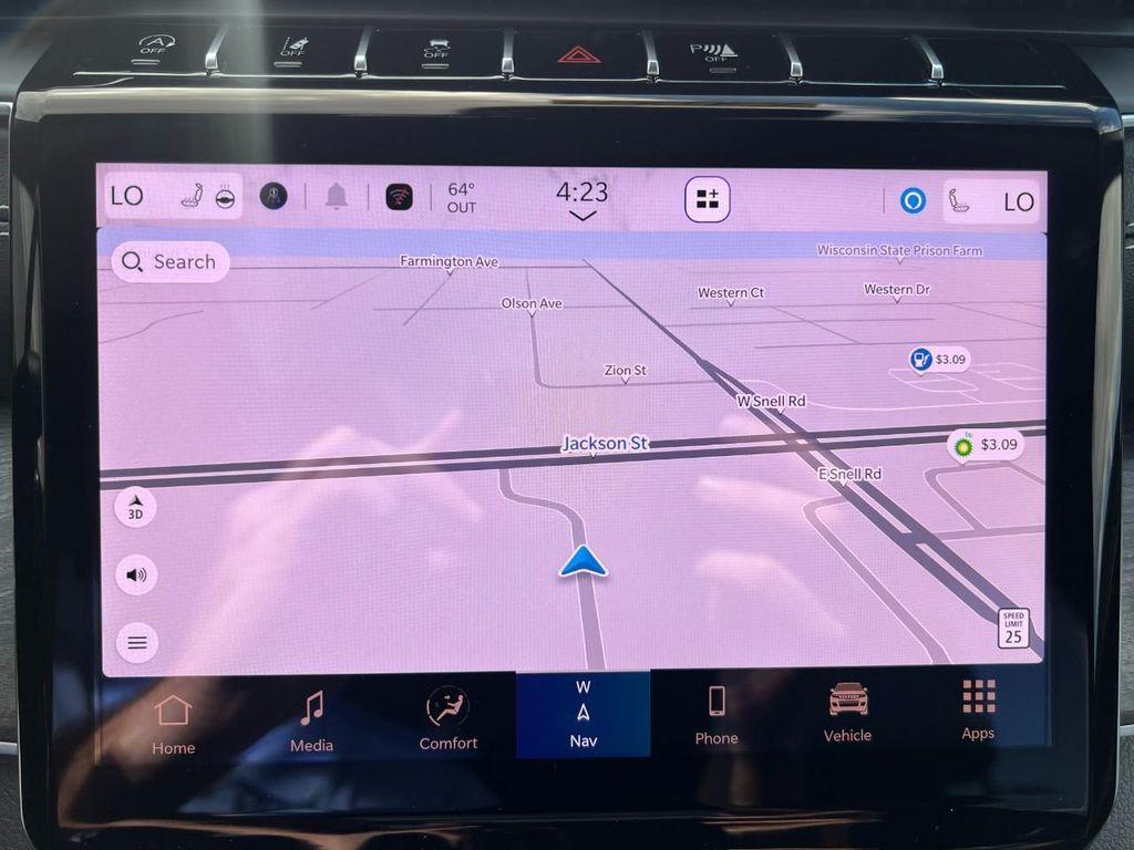 new 2025 Jeep Grand Cherokee car, priced at $48,235