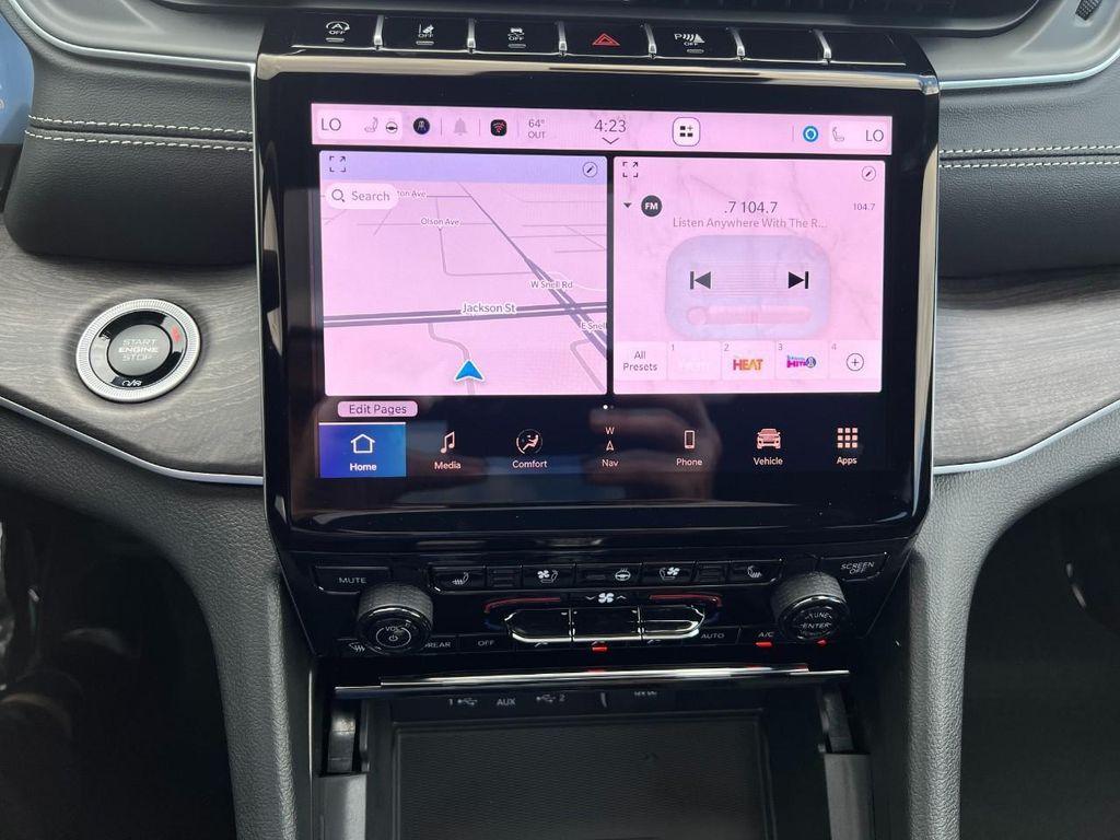 new 2025 Jeep Grand Cherokee car, priced at $48,235