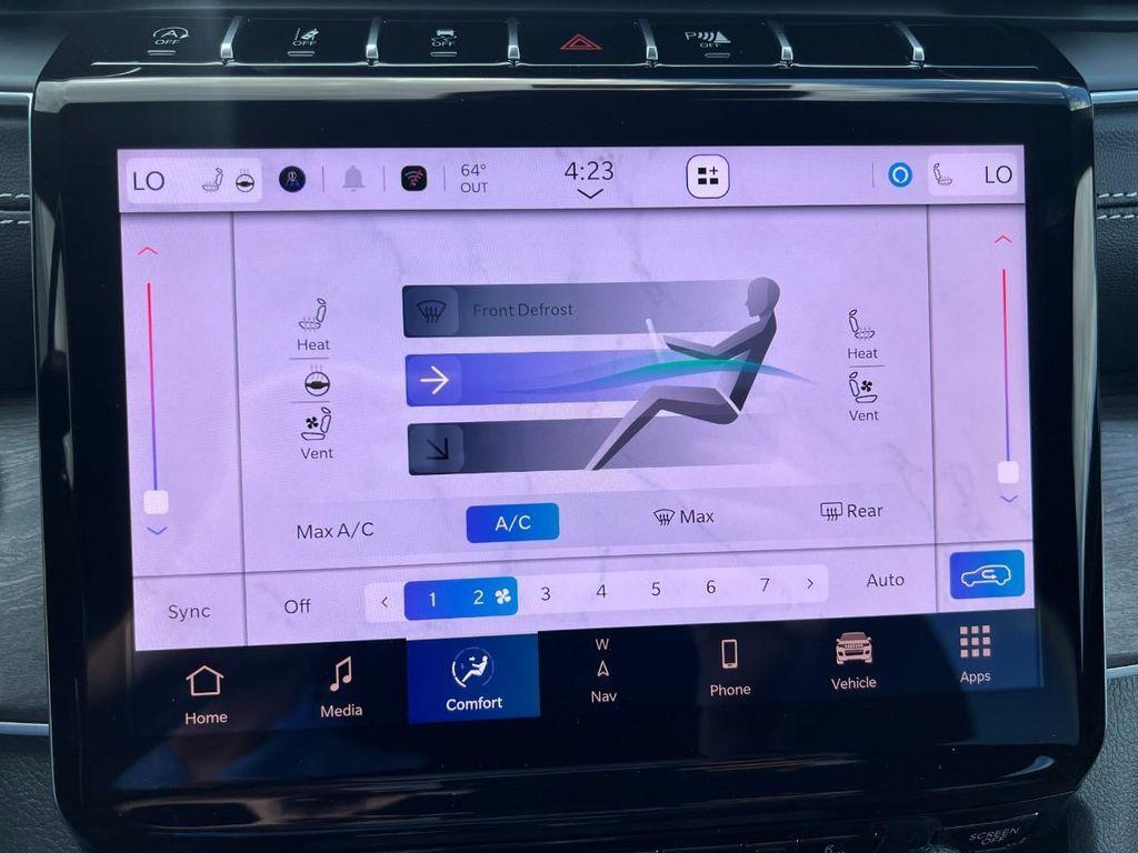 new 2025 Jeep Grand Cherokee car, priced at $48,235