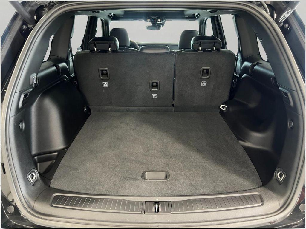 new 2025 Jeep Grand Cherokee car, priced at $48,235