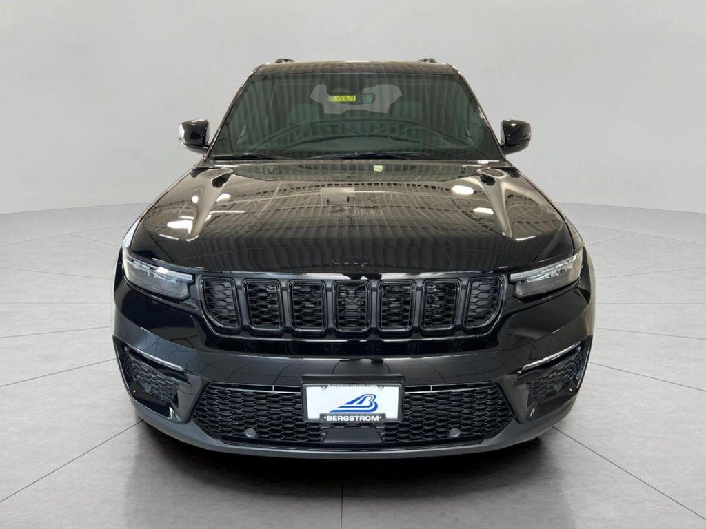 new 2025 Jeep Grand Cherokee car, priced at $48,235
