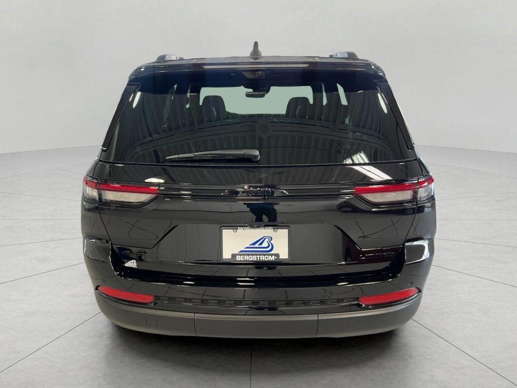 new 2025 Jeep Grand Cherokee car, priced at $48,235