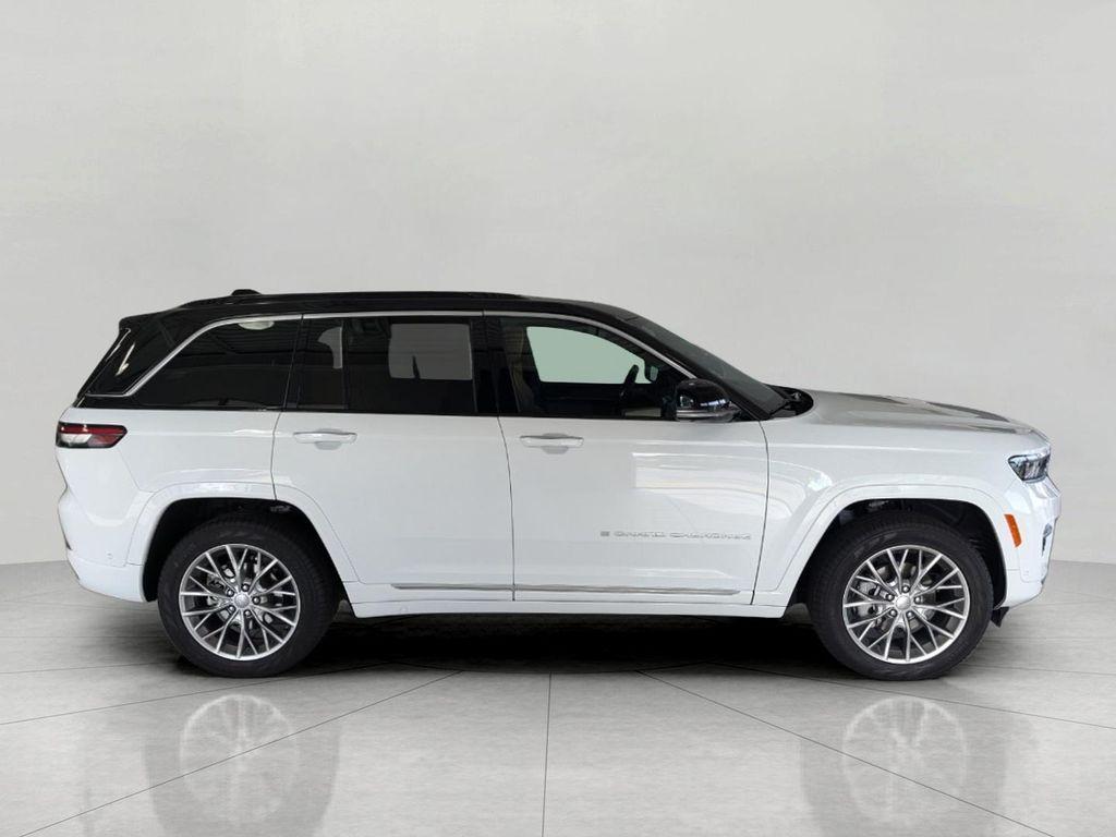 new 2025 Jeep Grand Cherokee car, priced at $55,385