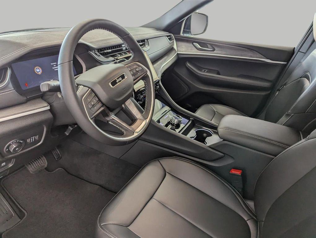 new 2025 Jeep Grand Cherokee car, priced at $48,103