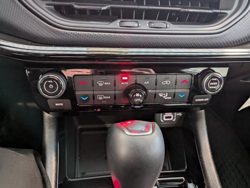 new 2025 Jeep Compass car, priced at $32,295