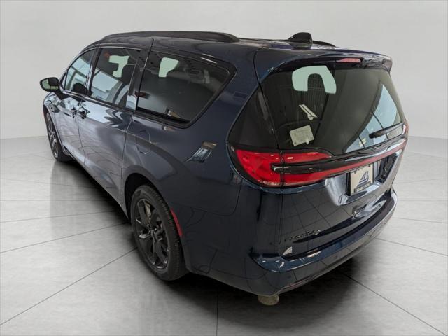 new 2025 Chrysler Pacifica car, priced at $48,972