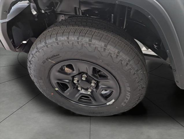new 2025 Jeep Wrangler car, priced at $38,904