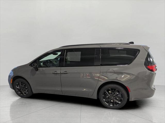 new 2025 Chrysler Pacifica car, priced at $54,755