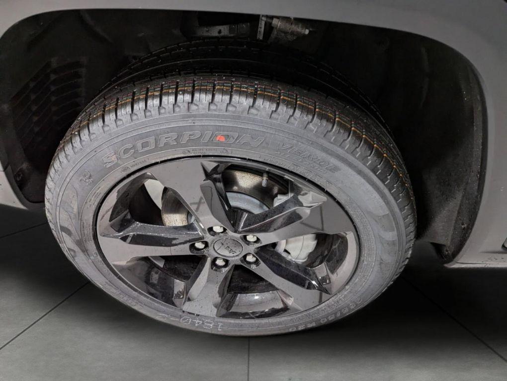 new 2025 Jeep Grand Cherokee car, priced at $46,035