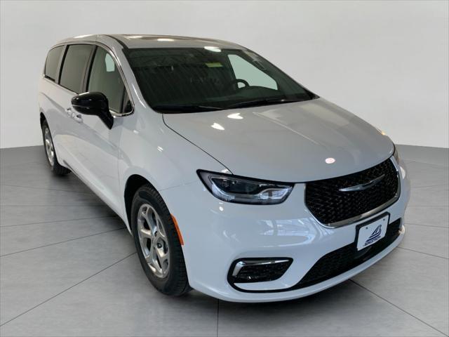 new 2024 Chrysler Pacifica car, priced at $45,065