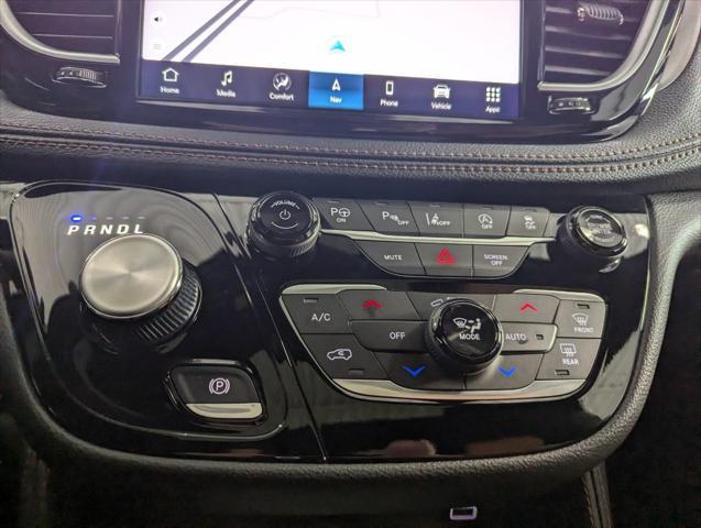 used 2025 Chrysler Pacifica car, priced at $52,553