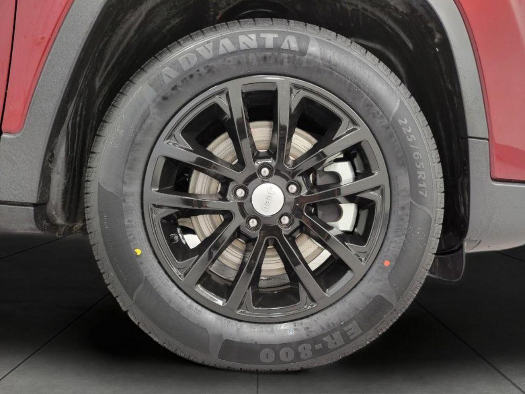 used 2021 Jeep Cherokee car, priced at $23,401
