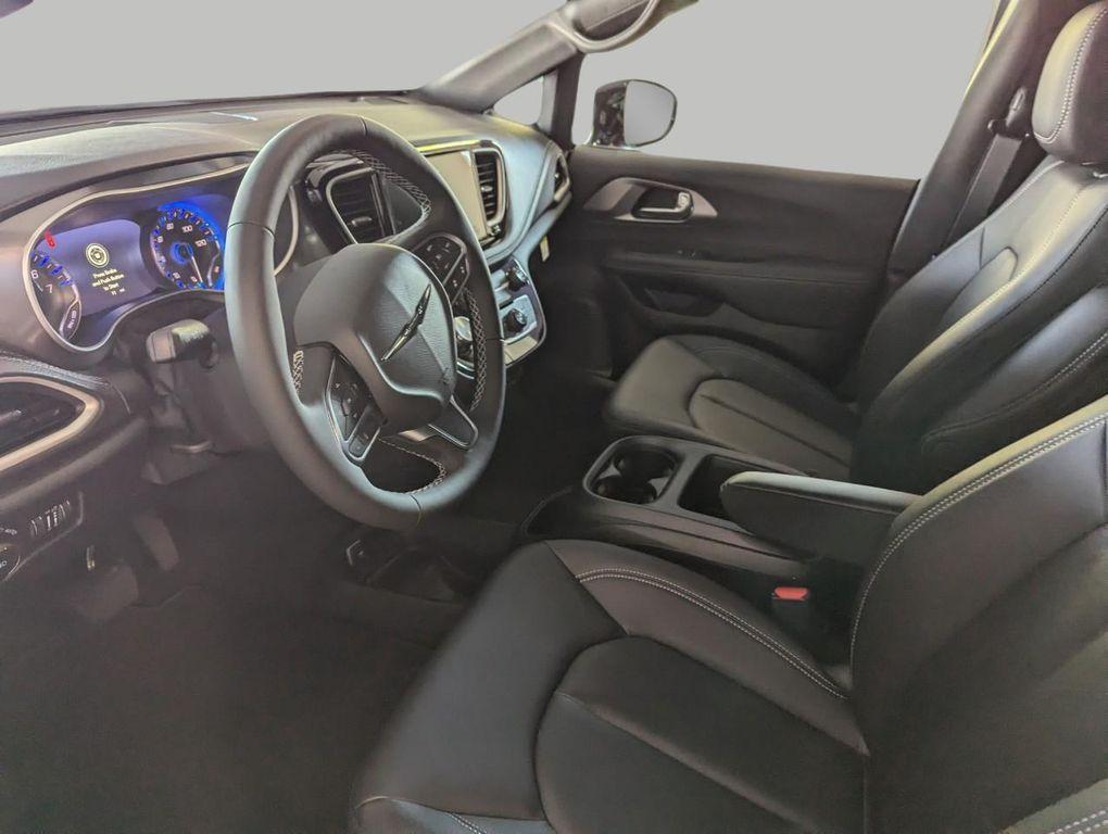 new 2026 Chrysler Pacifica car, priced at $46,604