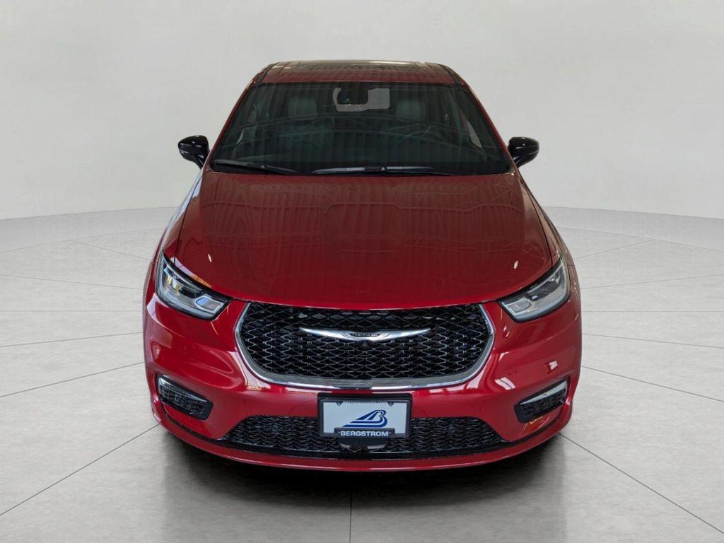 new 2026 Chrysler Pacifica car, priced at $46,604